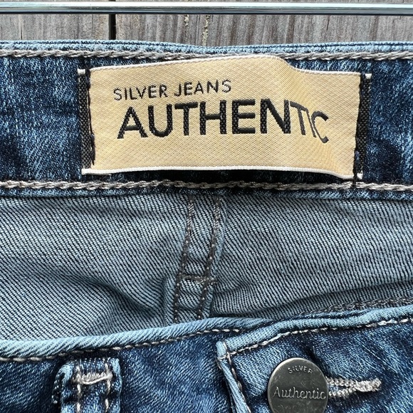 SILVER Authentic Jeans Curvy Mid Slim Jeans size 10 -L 27 NWT - Picture 3 of 10